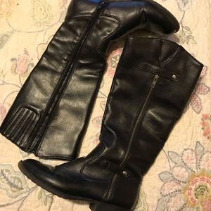 Lifestride black boots